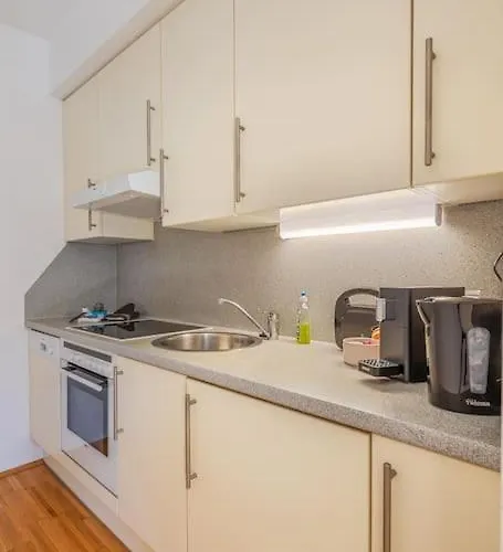 Dry Flower - 2 Bedrooms - Gym - Parking - Rooftop - New דירה *