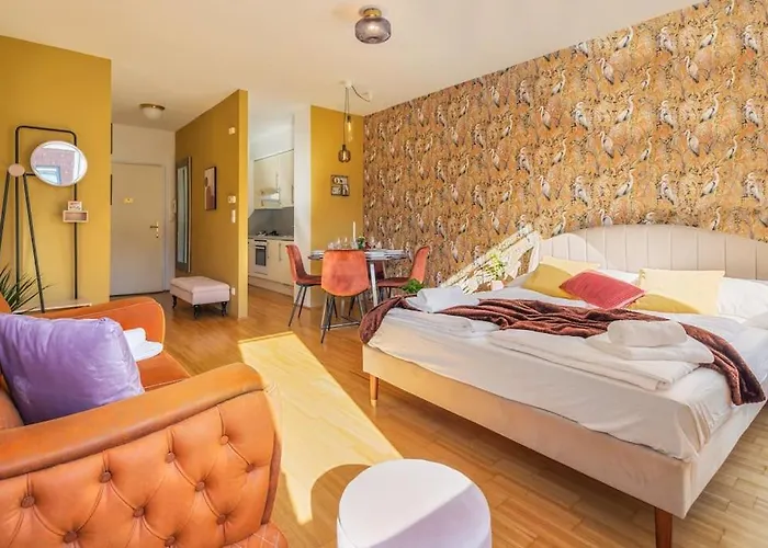 Dry Flower - 2 Bedrooms - Gym - Parking - Rooftop - New דירה וינה